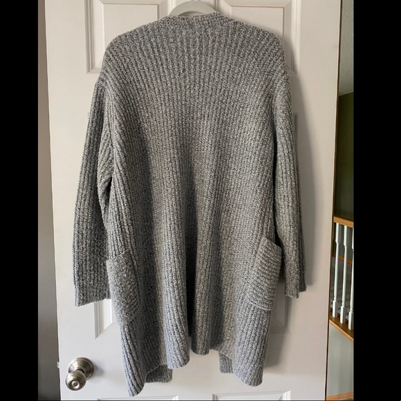 NWOT Oversized Sweater - Picture 2 of 4